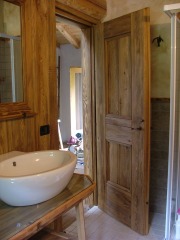 Baita 2 interno: bagno, clicca per ingrandire.