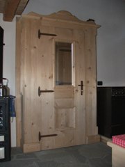 Baita interno: porta, clicca per ingrandire.