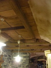 Taverna Hotel Grigna di Mandello del Lario: soffitto.